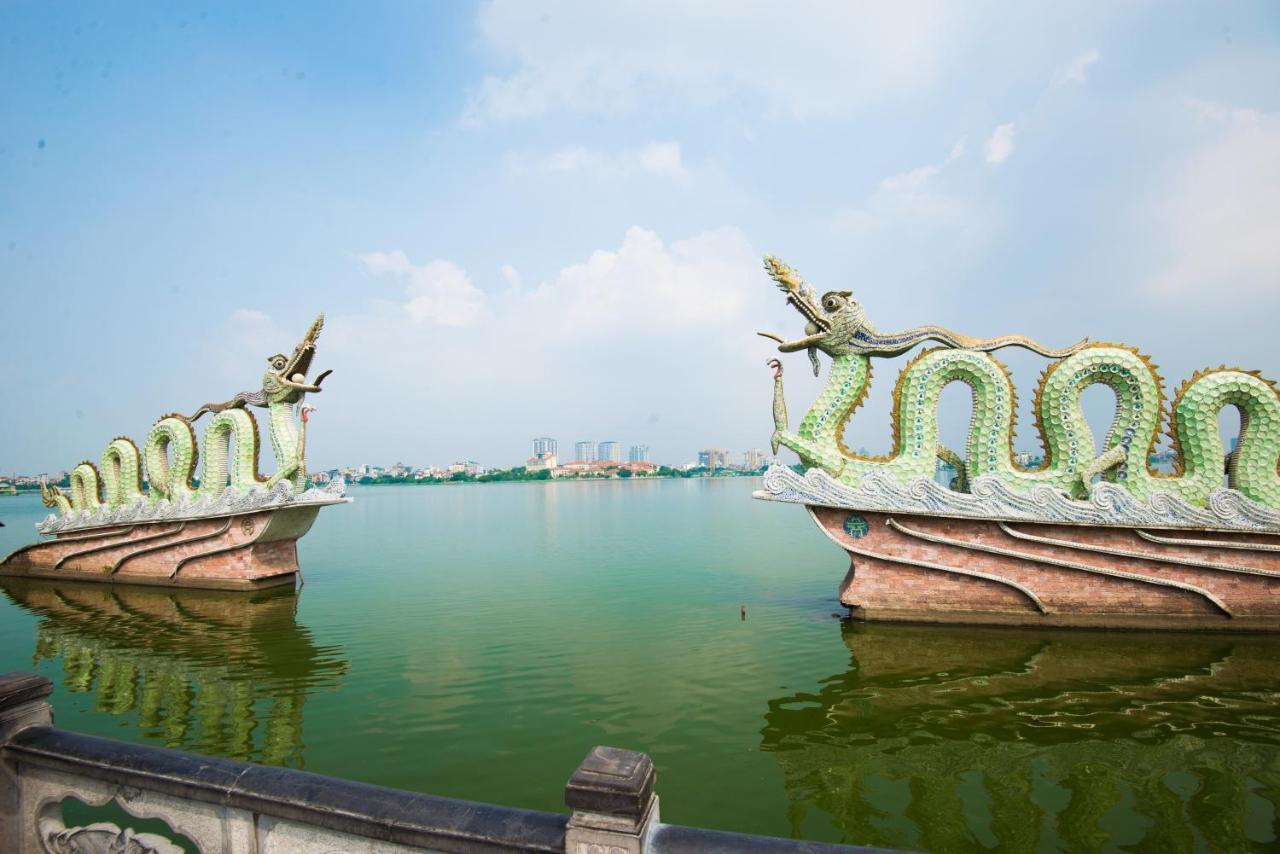 22Housing Hotel & Apartment 81 Linh Lang Hanoi Bagian luar foto