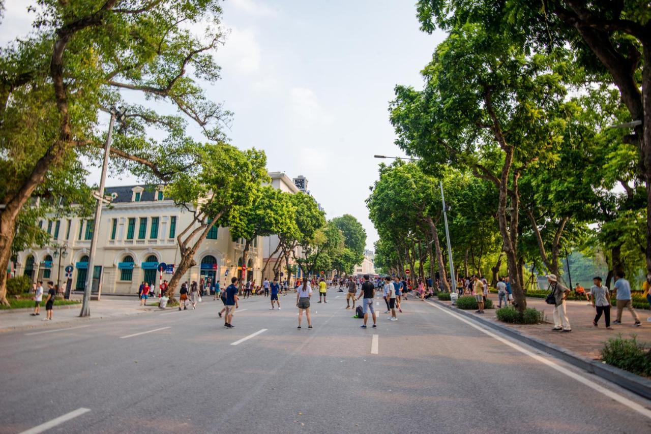 22Housing Hotel & Apartment 81 Linh Lang Hanoi Bagian luar foto