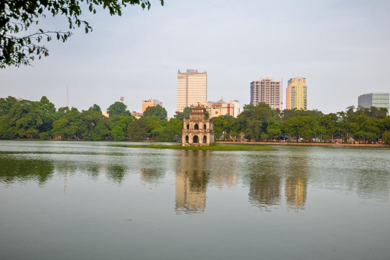 22Housing Hotel & Apartment 81 Linh Lang Hanoi Bagian luar foto