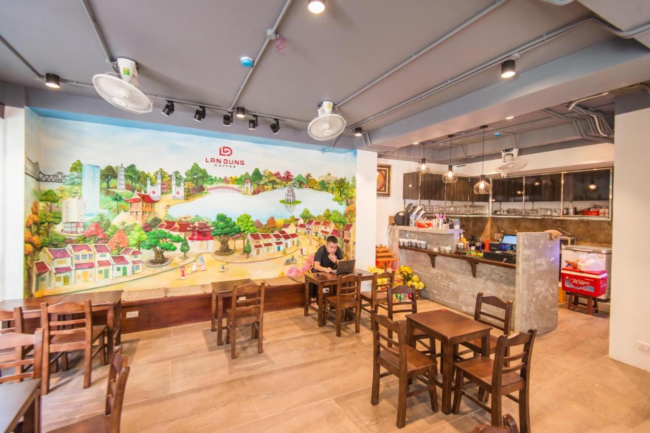 22Housing Hotel & Apartment 81 Linh Lang Hanoi Bagian luar foto